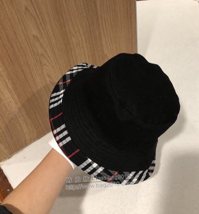 Burberry男女同款帽子 巴寶莉2021新款格子拼接純棉漁夫帽遮陽帽  mm1576
